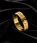 Bague dorée détails ronds | Finition brillante