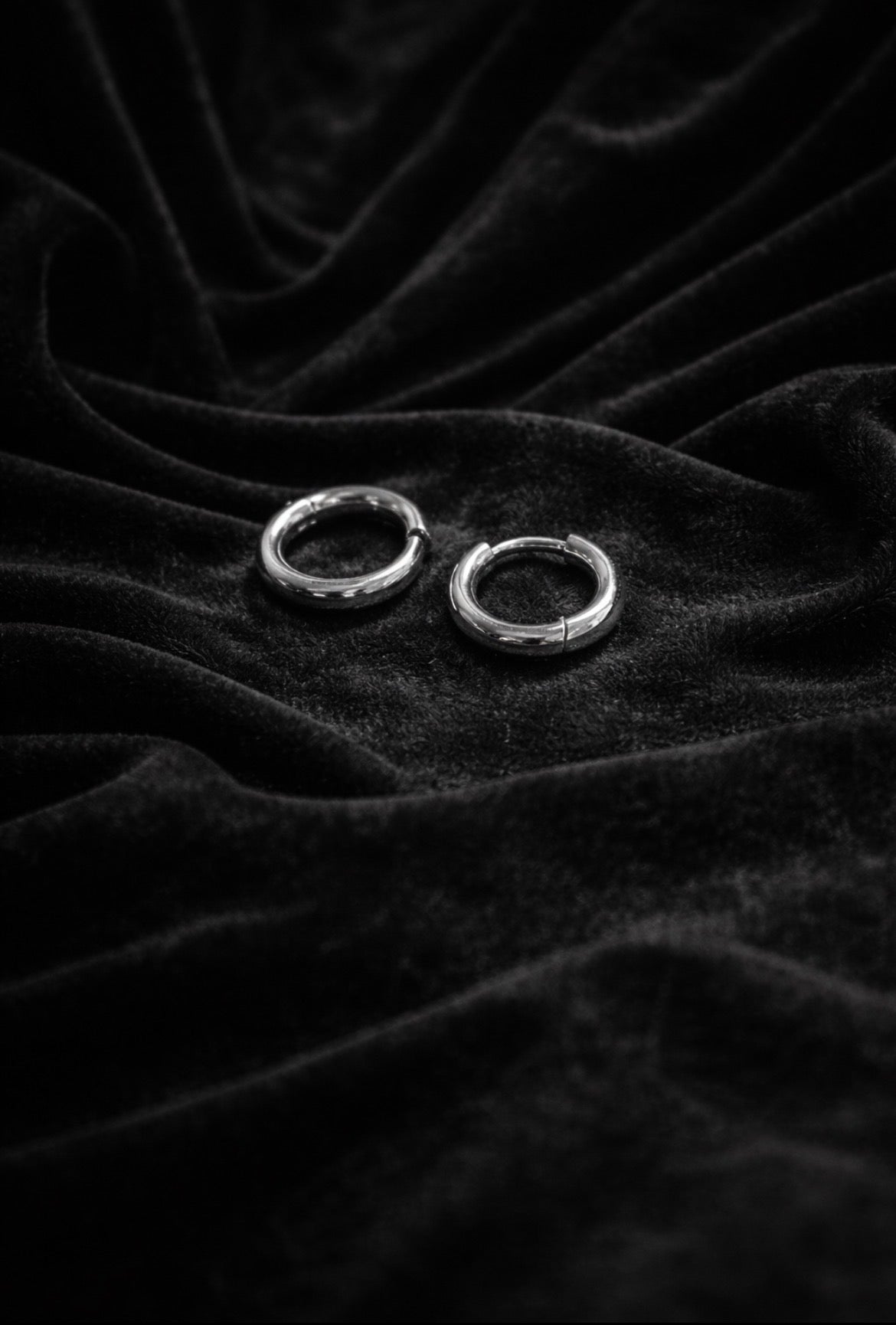 Boucles d’oreilles à clip argentées | Élégance minimaliste