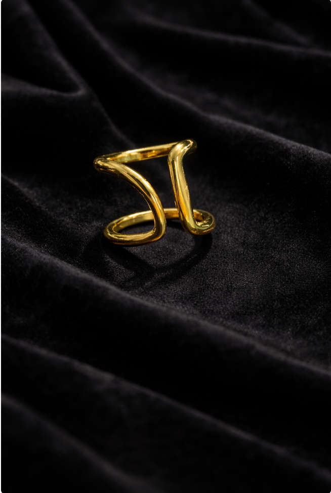 Bague dorée sculpturale | Élégance minimaliste